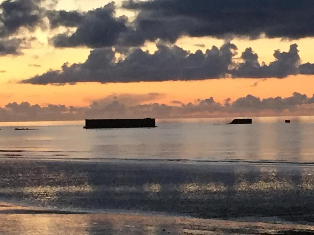 Dday Aviators Le Manoir Hotell Arromanches-les-Bains Exteriör bild