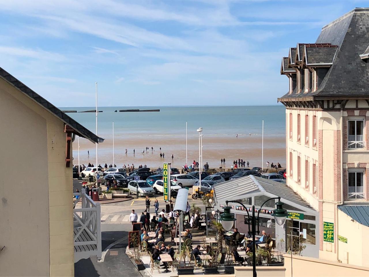 Dday Aviators Le Manoir Hotell Arromanches-les-Bains Exteriör bild