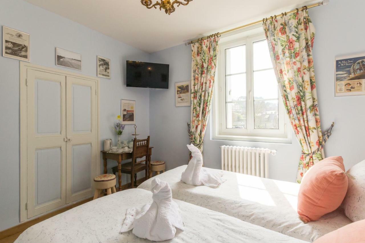 Dday Aviators Le Manoir Hotell Arromanches-les-Bains Exteriör bild
